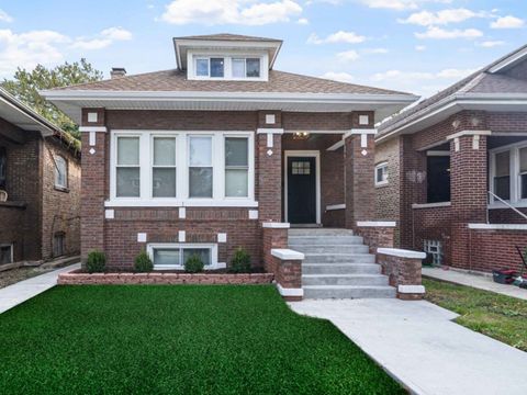 Photo of 7537 S CLYDE Avenue, Chicago, IL 60649 (MLS # 12495418)