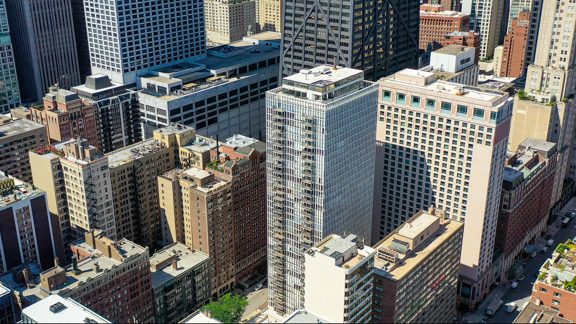 200 E Delaware Place 8-9C