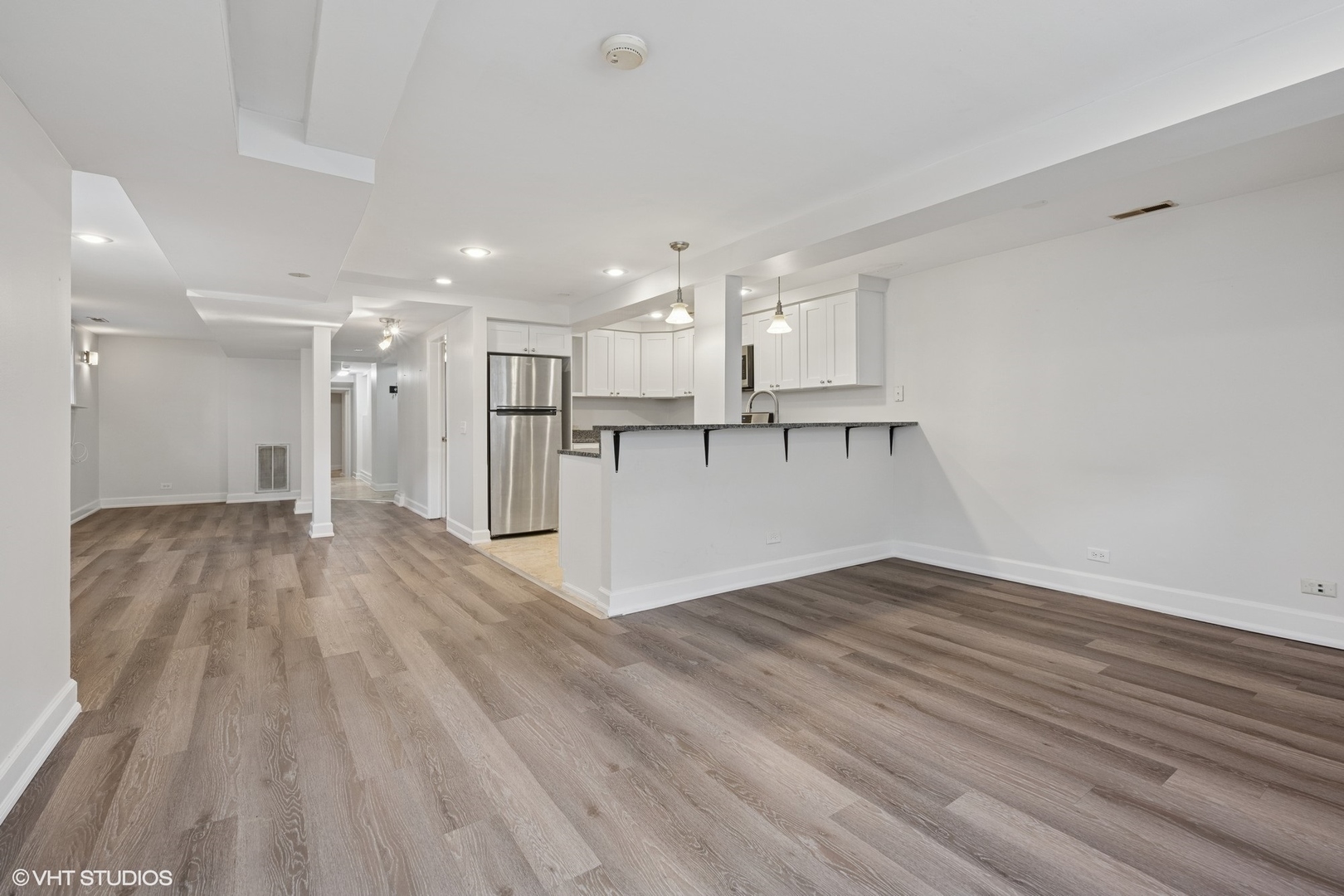 842 W Newport Avenue G