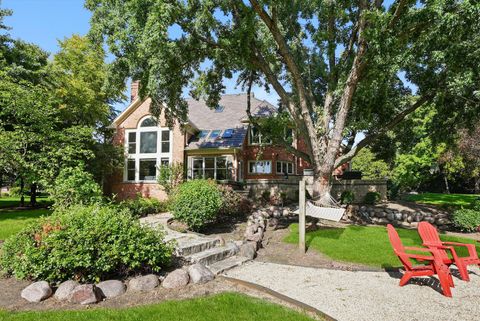 Tiny photo for 15 S Wynstone Drive, North Barrington, IL 60010 (MLS # 12448395)