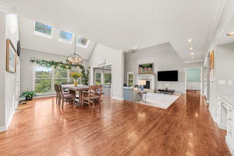 Tiny photo for 15 S Wynstone Drive, North Barrington, IL 60010 (MLS # 12448395)