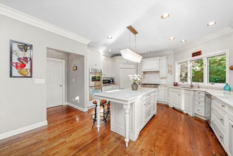 Tiny photo for 15 S Wynstone Drive, North Barrington, IL 60010 (MLS # 12448395)