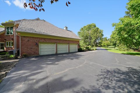 Tiny photo for 15 S Wynstone Drive, North Barrington, IL 60010 (MLS # 12448395)