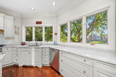 Tiny photo for 15 S Wynstone Drive, North Barrington, IL 60010 (MLS # 12448395)