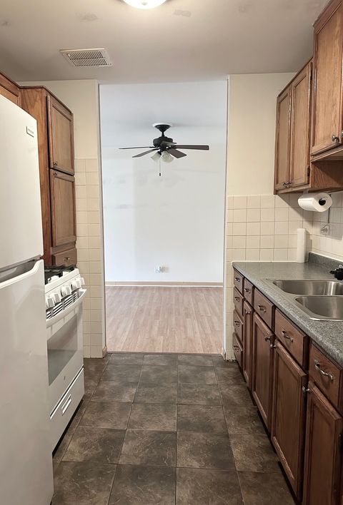 Tiny photo for 6A Kingery Quarter Road #203, Willowbrook, IL 60527 (MLS # 12670123)