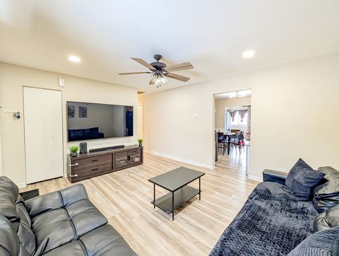 Tiny photo for 811 Beech Drive, Bolingbrook, IL 60440 (MLS # 12559270)