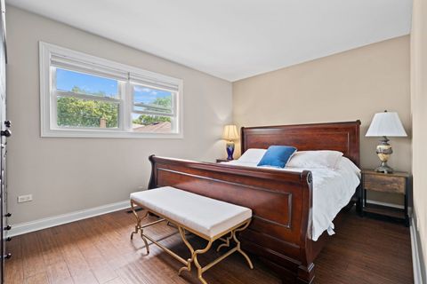 Tiny photo for 8821 Congress Park Avenue, Brookfield, IL 60513 (MLS # 12600337)