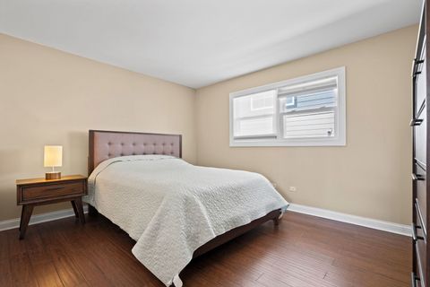 Tiny photo for 8821 Congress Park Avenue, Brookfield, IL 60513 (MLS # 12600337)