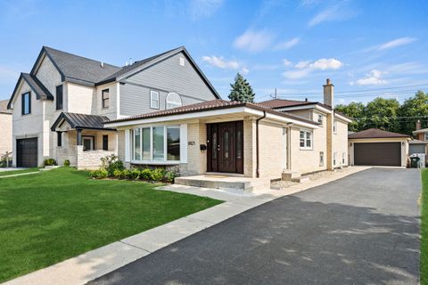 Photo of 8821 Congress Park Avenue, Brookfield, IL 60513 (MLS # 12600337)