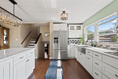 Tiny photo for 8821 Congress Park Avenue, Brookfield, IL 60513 (MLS # 12600337)