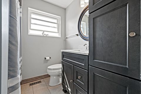 Tiny photo for 8821 Congress Park Avenue, Brookfield, IL 60513 (MLS # 12600337)