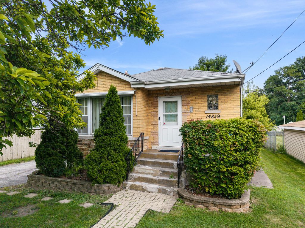Photo for 14839 Lawndale Avenue, Midlothian, IL 60445 (MLS # 12430914)