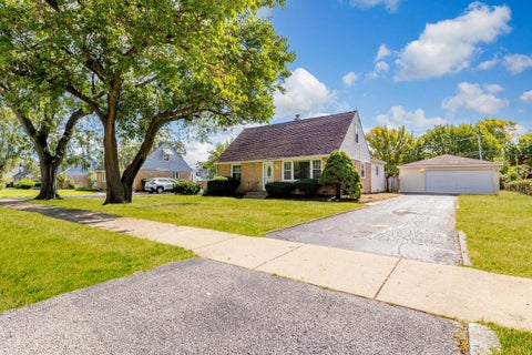 Tiny photo for 6439 W 81ST Place, Burbank, IL 60459 (MLS # 12776147)