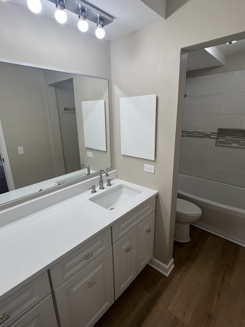 9S110 Lake Drive 14-107