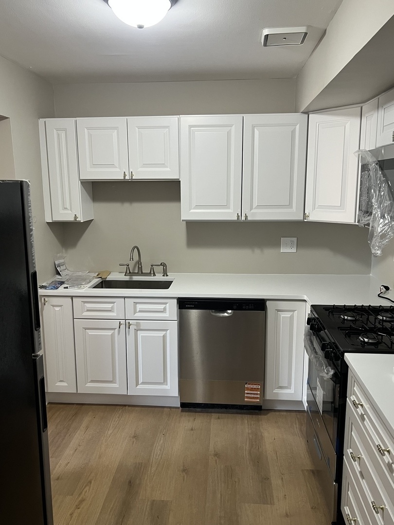 9S110 Lake Drive 14-107