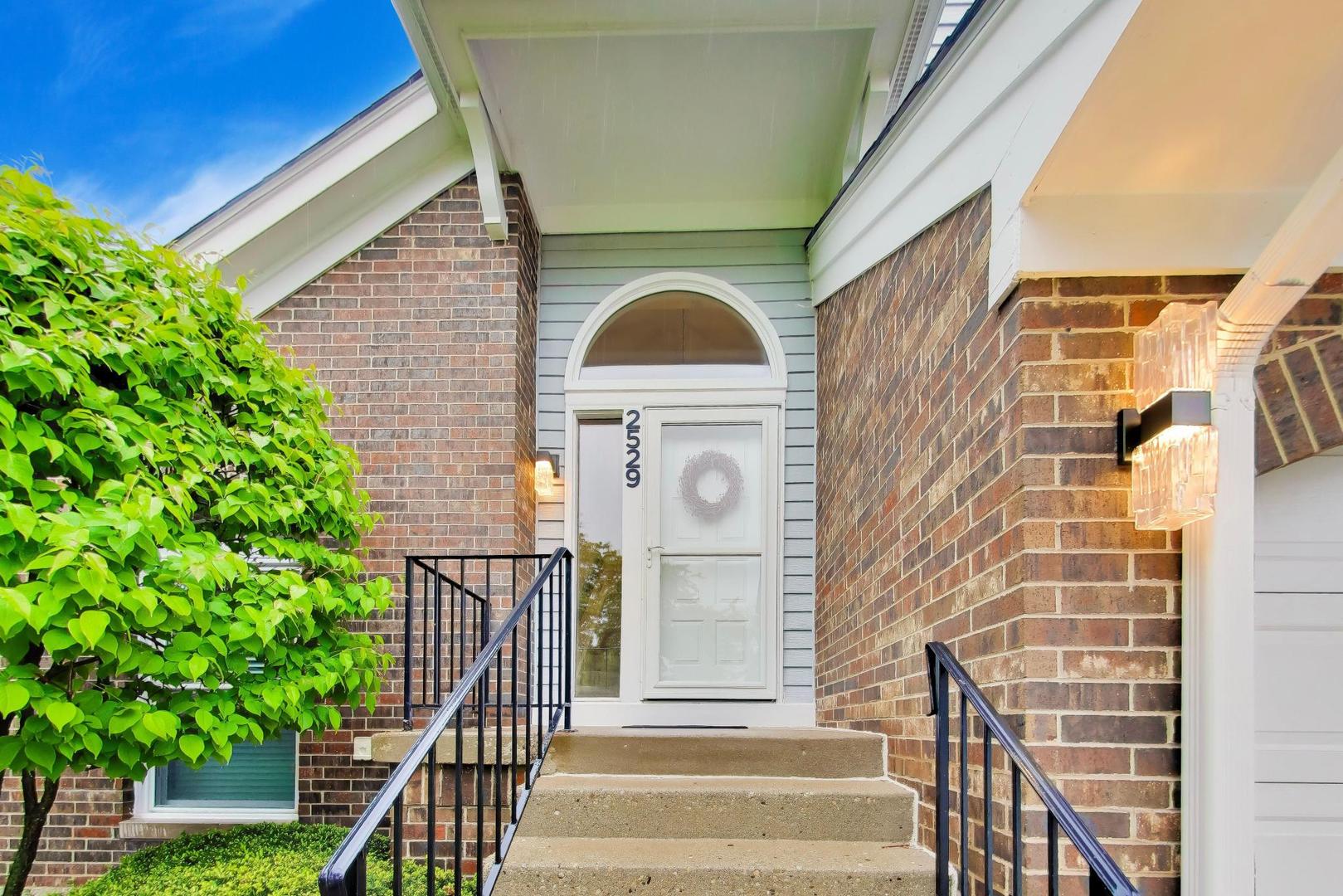 2529 Live Oak Lane
