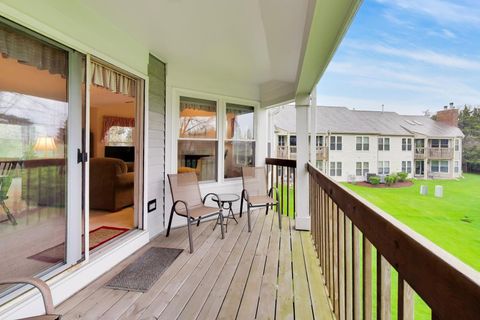Tiny photo for 2529 Live Oak Lane, Buffalo Grove, IL 60089 (MLS # 12630562)