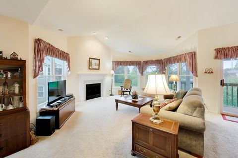 Tiny photo for 2529 Live Oak Lane, Buffalo Grove, IL 60089 (MLS # 12630562)