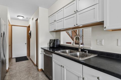 Tiny photo for 513 East Avenue #513, Streamwood, IL 60107 (MLS # 12599399)