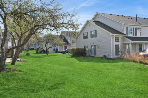 Tiny photo for 513 East Avenue #513, Streamwood, IL 60107 (MLS # 12599399)