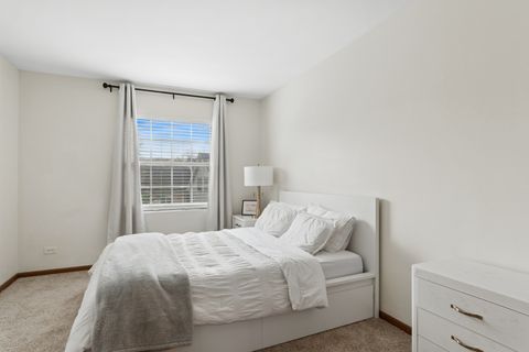 Tiny photo for 513 East Avenue #513, Streamwood, IL 60107 (MLS # 12599399)