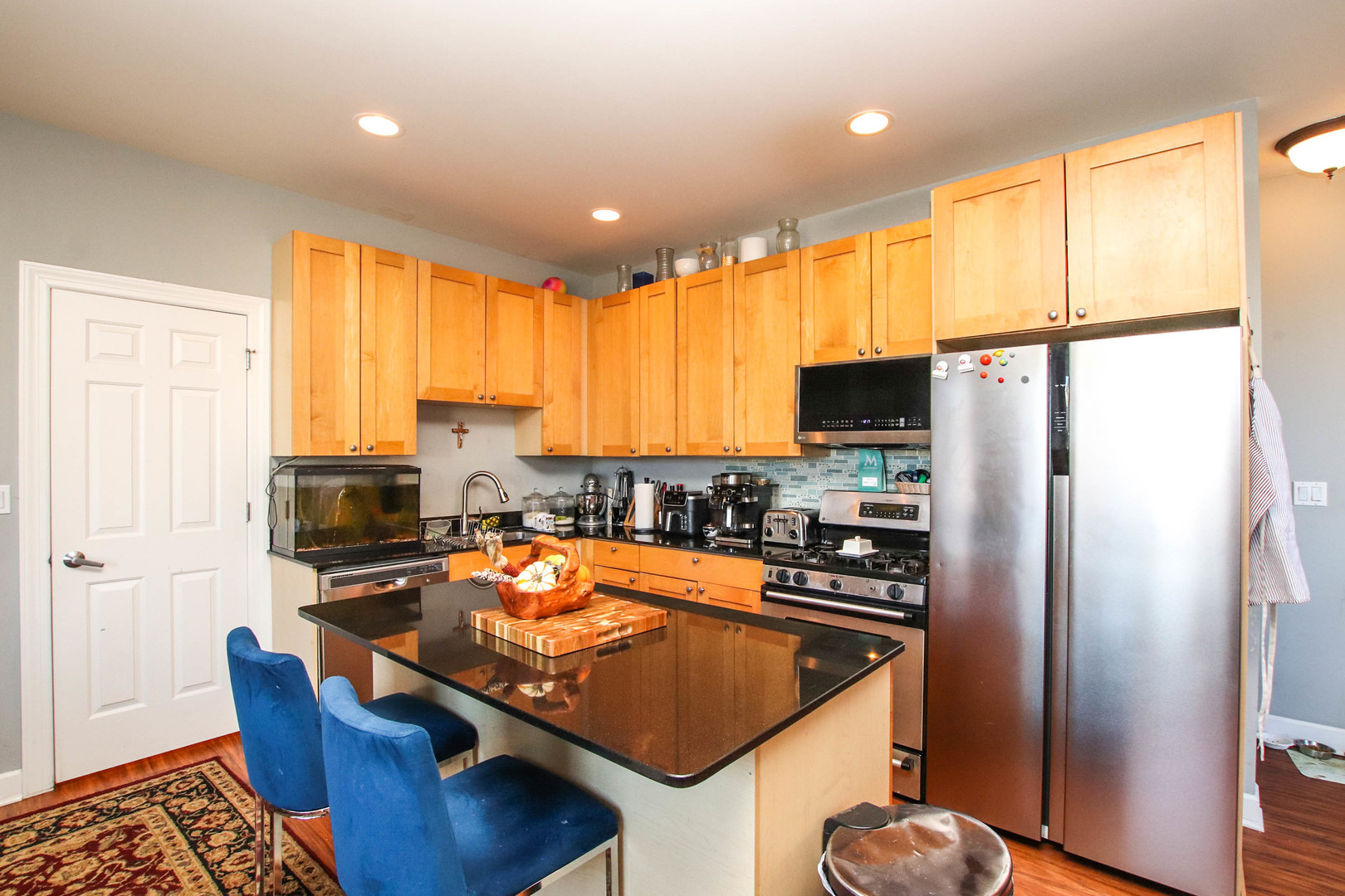 838 N Racine Avenue 302