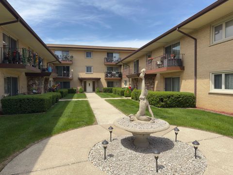 6136 S Kensington Avenue E Countryside IL 60525