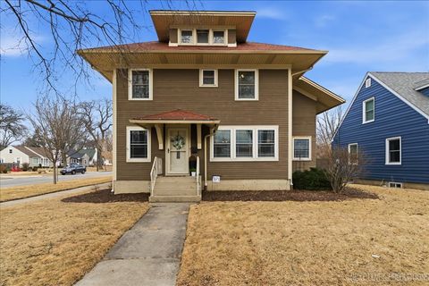 Photo of 1123 Prairie Street, Aurora, IL 60506 (MLS # 12566949)