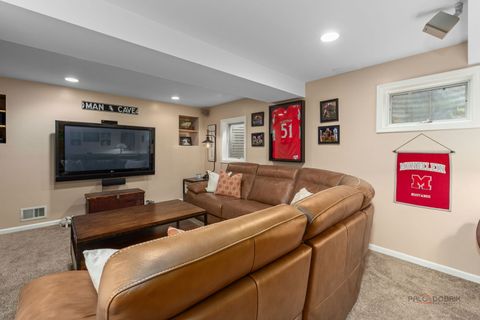 Tiny photo for 360 Ambria Drive, Mundelein, IL 60060 (MLS # 12462153)