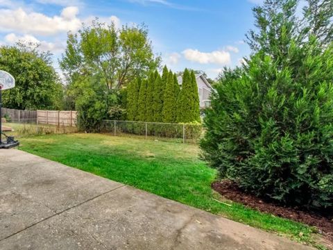 Tiny photo for 1366 INVERNESS Drive #0, Elgin, IL 60120 (MLS # 12490854)