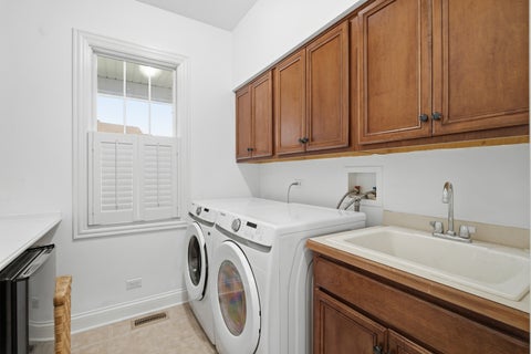 Tiny photo for 899 Edgewood Drive, Sugar Grove, IL 60554 (MLS # 12635717)