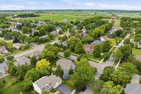 Tiny photo for 899 Edgewood Drive, Sugar Grove, IL 60554 (MLS # 12635717)