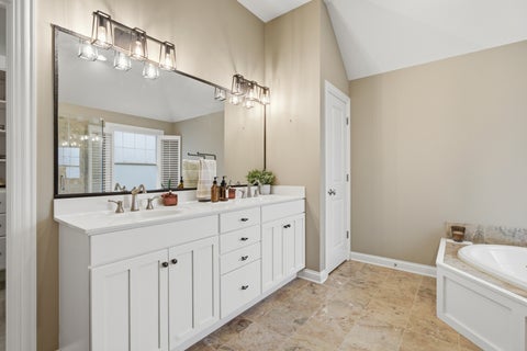 Tiny photo for 899 Edgewood Drive, Sugar Grove, IL 60554 (MLS # 12635717)