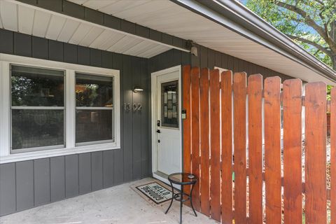 Tiny photo for 1302 W Clark Street, Champaign, IL 61821 (MLS # 12474363)