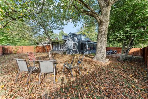 Tiny photo for 1302 W Clark Street, Champaign, IL 61821 (MLS # 12474363)