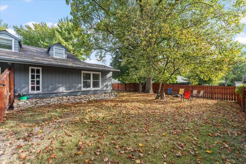Tiny photo for 1302 W Clark Street, Champaign, IL 61821 (MLS # 12474363)