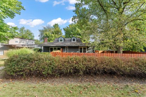 Tiny photo for 1302 W Clark Street, Champaign, IL 61821 (MLS # 12474363)