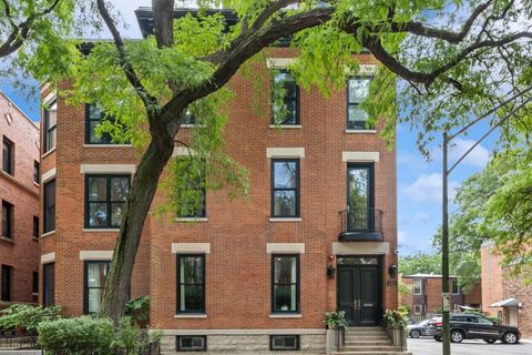 545 W Dickens Avenue Chicago IL 60614