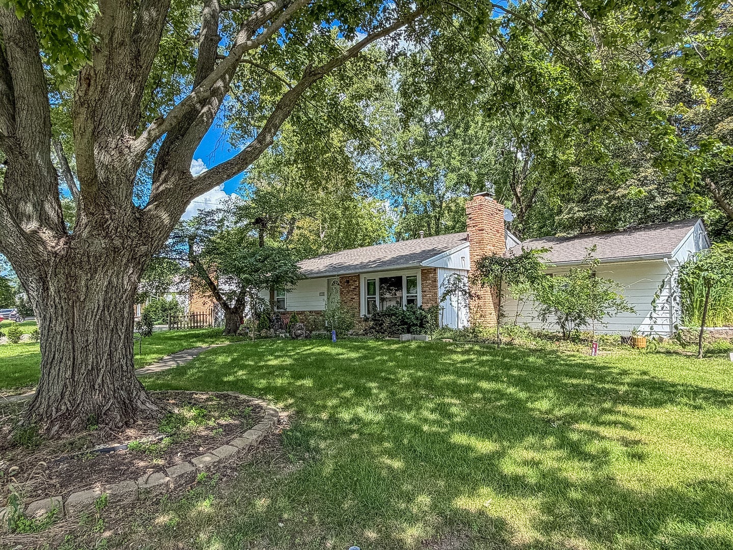 910 Maplepark Drive