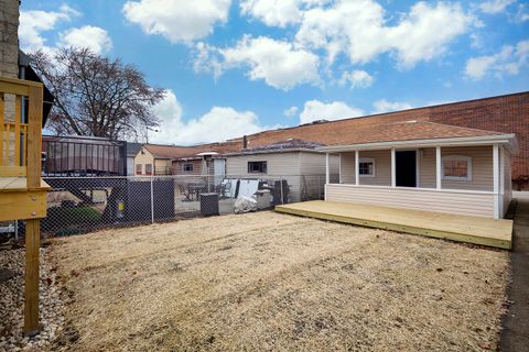 Tiny photo for 4533 N Keystone Avenue, Chicago, IL 60630 (MLS # 12543370)