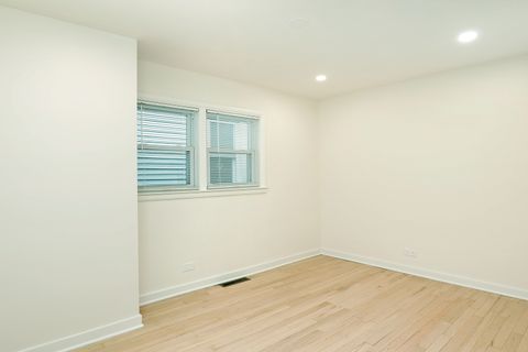 Tiny photo for 4533 N Keystone Avenue, Chicago, IL 60630 (MLS # 12543370)