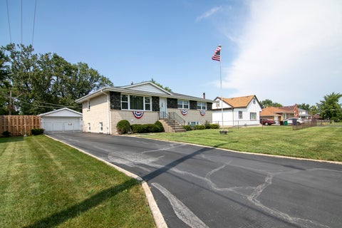 Tiny photo for 7416 S Octavia Avenue, Bridgeview, IL 60455 (MLS # 12785334)