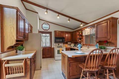 Tiny photo for 33113 N Cove Road, Grayslake, IL 60030 (MLS # 12479334)