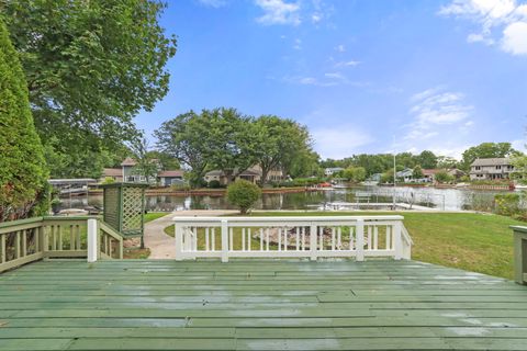 Tiny photo for 33113 N Cove Road, Grayslake, IL 60030 (MLS # 12479334)