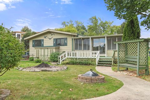 Tiny photo for 33113 N Cove Road, Grayslake, IL 60030 (MLS # 12479334)