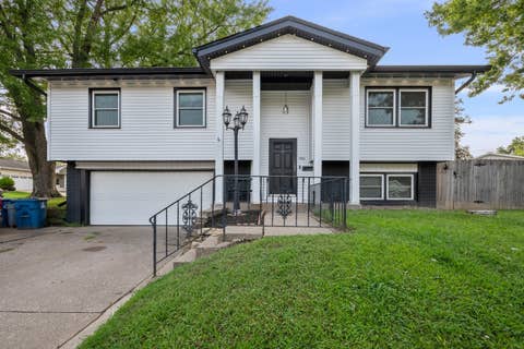 Photo of 1810 15TH Street, Silvis, IL 61282 (MLS # 12732339)