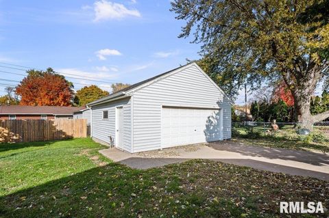 Tiny photo for 1115 35TH Avenue Court, East Moline, IL 61244 (MLS # QC4268971)