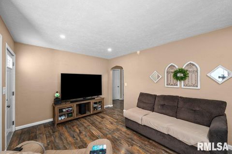 Tiny photo for 1115 35TH Avenue Court, East Moline, IL 61244 (MLS # QC4268971)