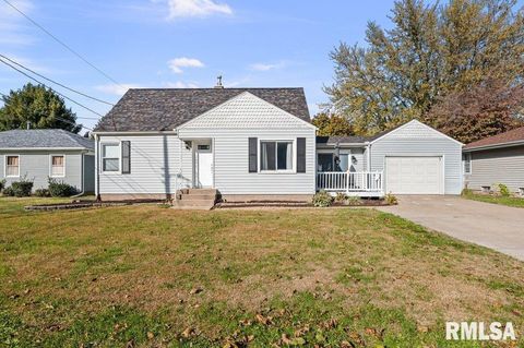 Photo of 1115 35TH Avenue Court, East Moline, IL 61244 (MLS # QC4268971)