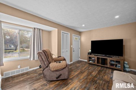 Tiny photo for 1115 35TH Avenue Court, East Moline, IL 61244 (MLS # QC4268971)